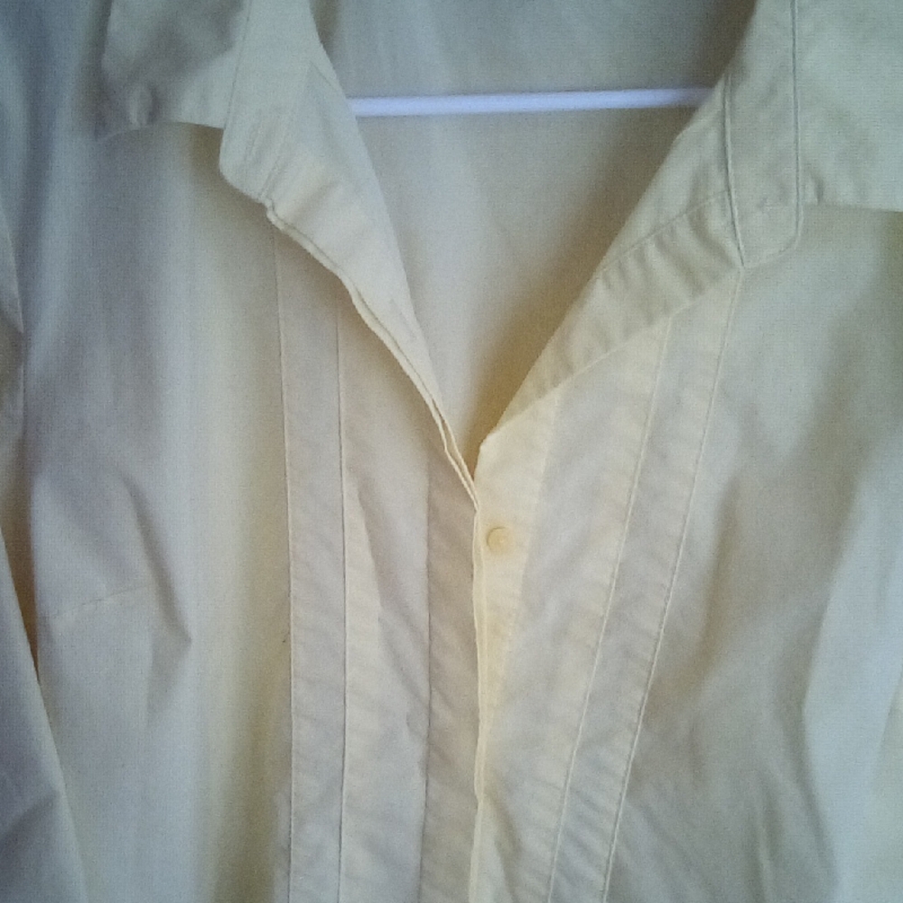 Worthington Soft Yellow Blouse